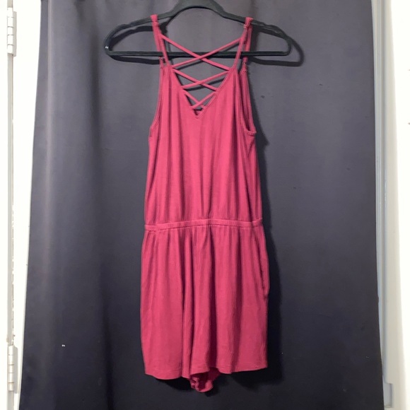 American Eagle Outfitters 🦅 Cage Front Sleeveless Romper in Claret size M Short - Picture 1 of 14